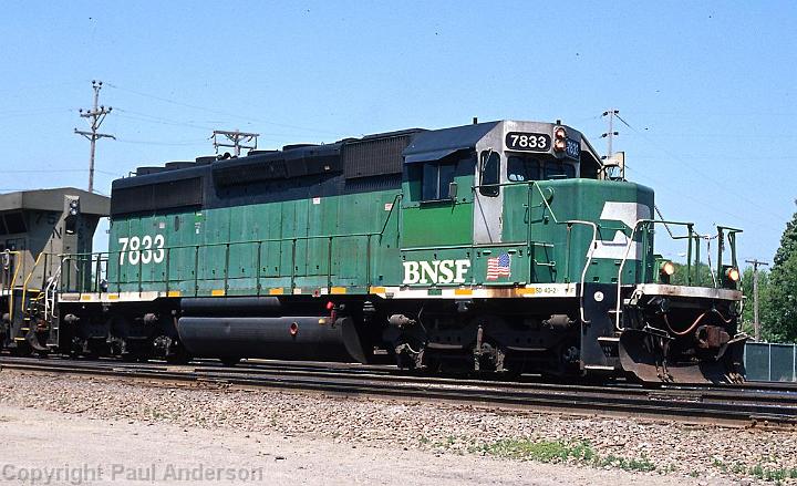 BNSF 7833 SD40-2.jpg